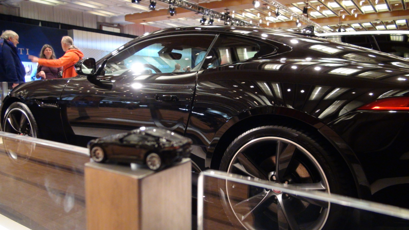 My camera had trouble focusing on both cars in all my Jaguar F-Type shots, so here’s another blurry one.
